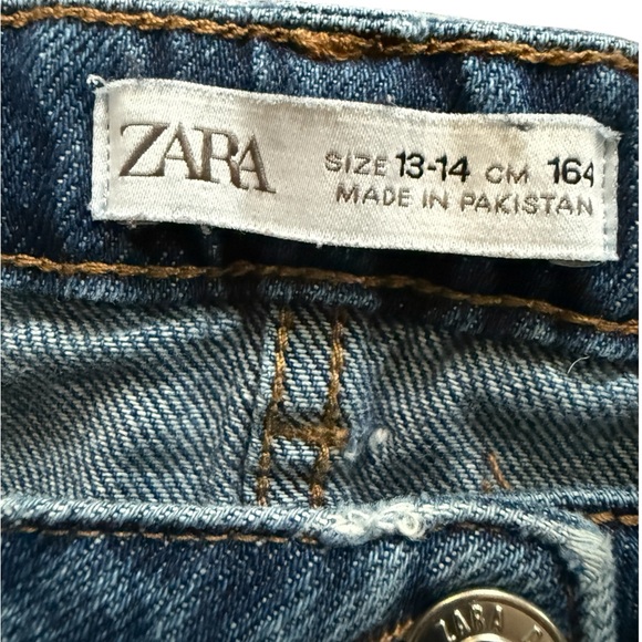 Girl Zara skirt, denim with buttons up the front. 2 front/back pockets Sz 13/14 - Picture 6 of 7